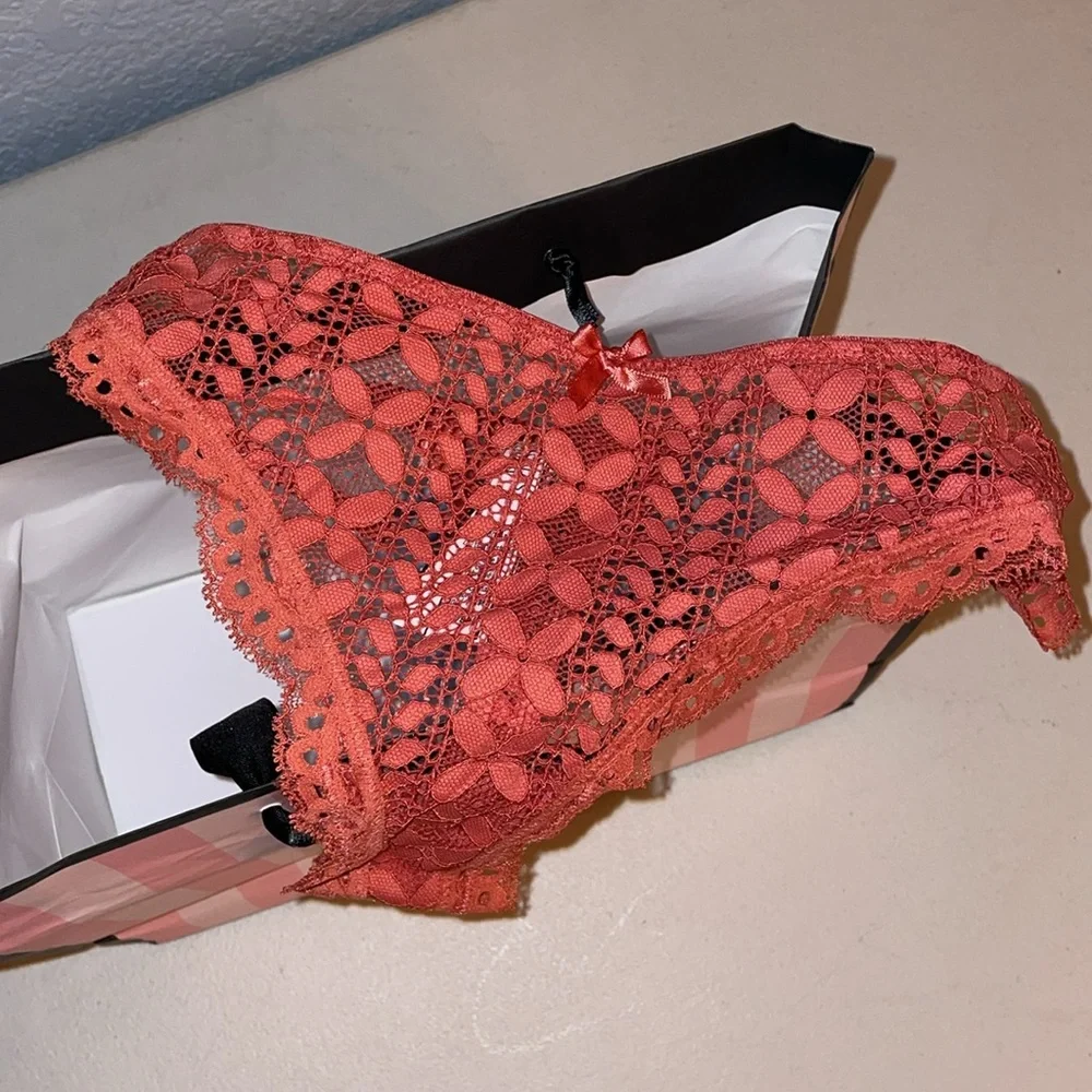 Victoria's Secret Dream Angels Lace Thong Rust Lace Panties 🆕 🪽🪽 VS Panty - Picture 10 of 10